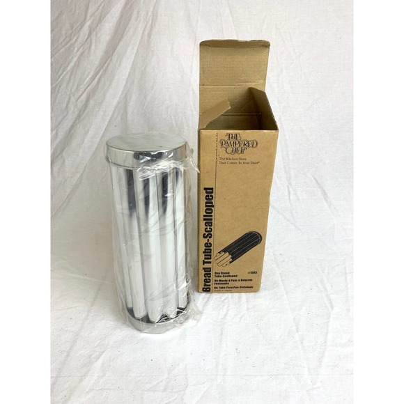 Pampered Chef Scalloped Bread Tube NIB - Picture 2 of 3